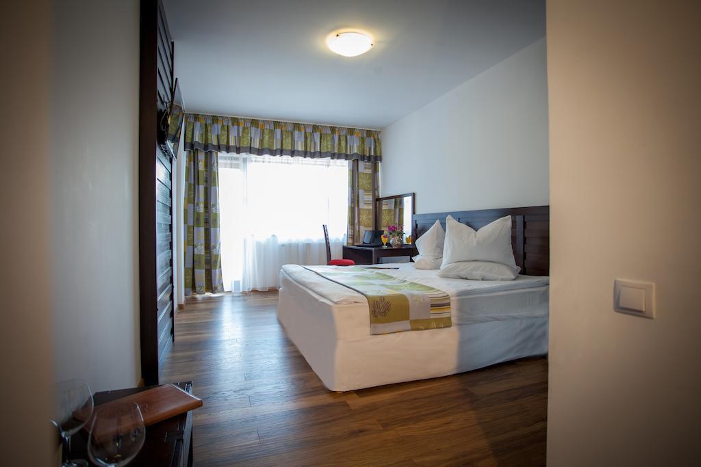 Roata Faget Inn Cluj-Napoca Habitación foto