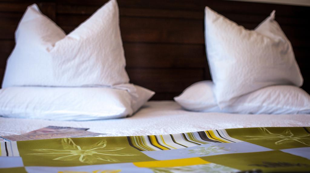 Roata Faget Inn Cluj-Napoca Habitación foto